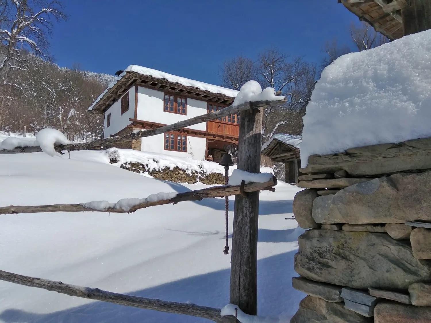Authentic House With Stunning Mountain View - Karashka * Apriltsi (Lovech)